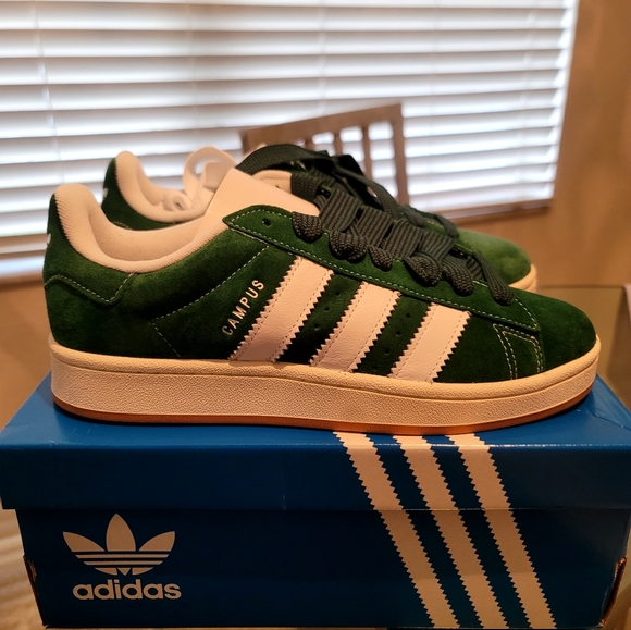 Sneakers - Picture 3 of 3